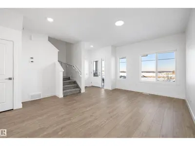 Interior photo 4 of 4594 Warbler LO NW