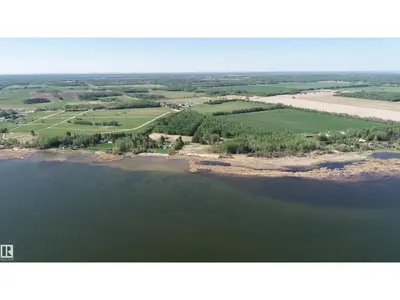 Interior photo 3 of 404 54411 RGE RD 40