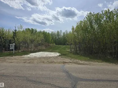 Interior photo 4 of 487 LAKESIDE DR