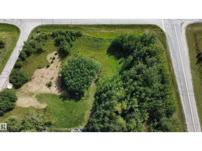 Interior photo 1 of 487 LAKESIDE DR