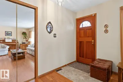 Interior photo 3 of 60 PEACE RIVER DR