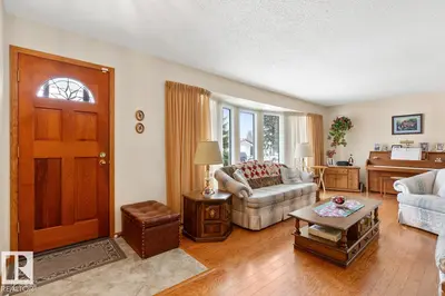 Interior photo 2 of 60 PEACE RIVER DR