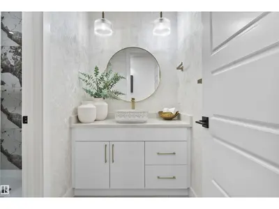 Interior photo 4 of 13152 187 AV NW