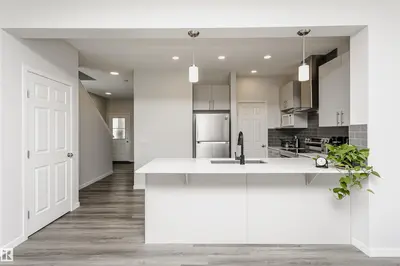 Interior photo 2 of 1640 ERKER WY NW