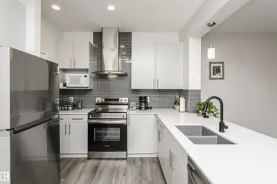 Interior photo 4 of 1640 ERKER WY NW