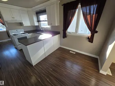 Interior photo 4 of 3 WALNUT ST