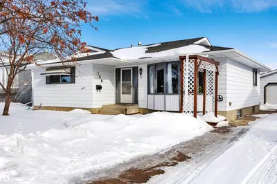Interior photo 2 of 156 Green Ash DR