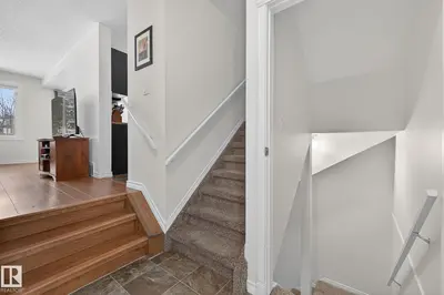 Interior photo 3 of 207 CALLINGWOOD PL NW