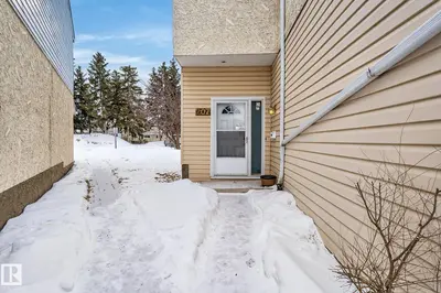 Interior photo 1 of 207 CALLINGWOOD PL NW