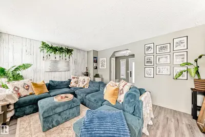 Interior photo 4 of 15304 138B ST NW