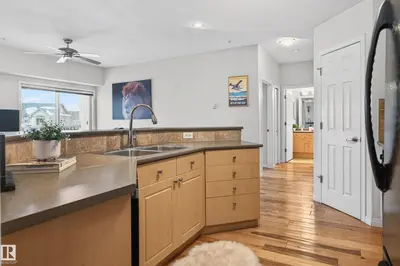 Interior photo 4 of #307 5280 TERWILLEGAR BV NW