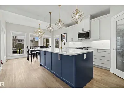 Interior photo 2 of 5911 7 AV SW