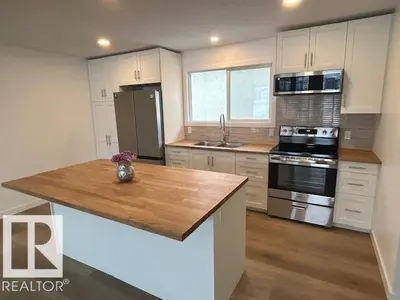 Interior photo 3 of 36 Prince DR