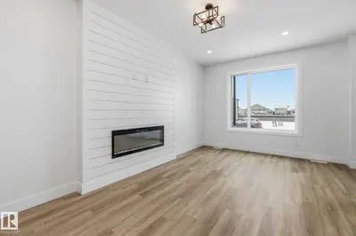 Interior photo 3 of 102 ELLIOTT WD