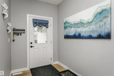 Interior photo 2 of 354 GENESIS