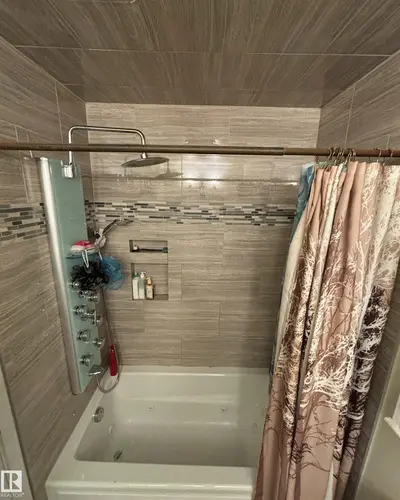 Interior photo 3 of 3520 44 AV NW NW