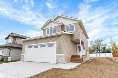 Interior photo 1 of 5121 53A AV