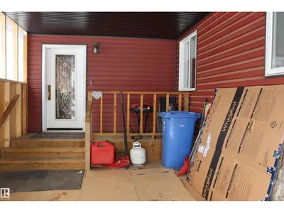 Interior photo 3 of 56 4204 47st.