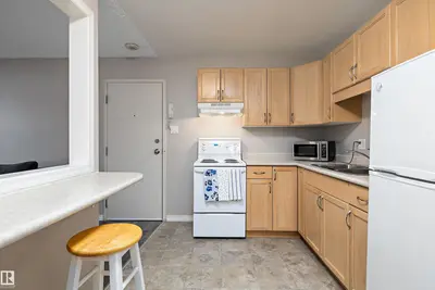 Interior photo 4 of #4 8803 101 ST NW