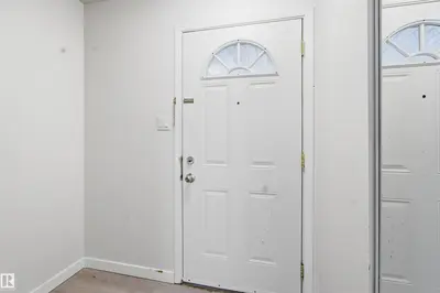 Interior photo 2 of #B4 1 GARDEN GROVE GV NW