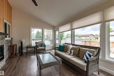 Interior photo 4 of 4126 46 ST