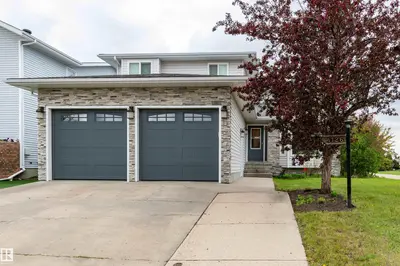 Interior photo 1 of 4126 46 ST