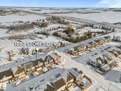 Interior photo 1 of 1082 STONESIDE RD