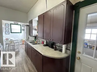 Interior photo 2 of 5028 50 AV