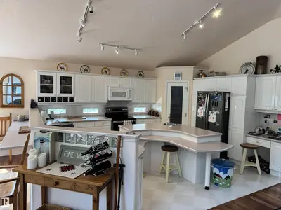 Interior photo 3 of 21366 TWP ROAD 530