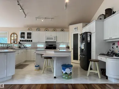 Interior photo 2 of 21366 TWP ROAD 530