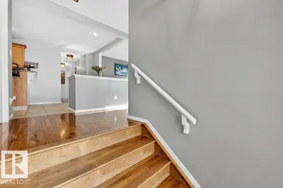 Interior photo 4 of 10 Oakridge DR S