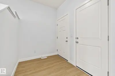 Interior photo 1 of 110 Honeysuckle GR