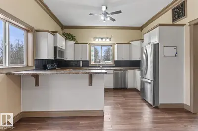 Interior photo 2 of 44501 TWP RD 604