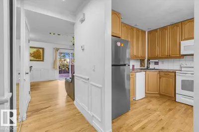 Interior photo 4 of 3123 138 AV NW