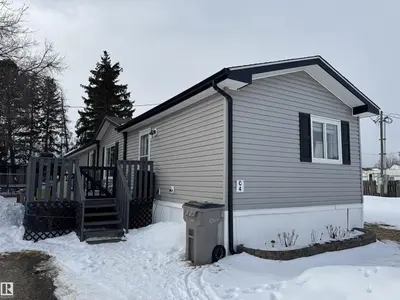 Interior photo 1 of C4 6402 52 Avenue