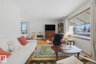 Interior photo 4 of 7216 149A AV NW