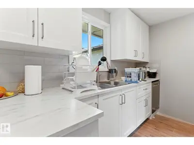 Interior photo 4 of 10505 154 ST NW