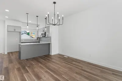 Interior photo 2 of 1008 14 AV NW