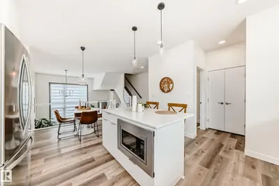 Interior photo 4 of #102 50 EBONY BV