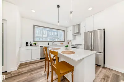 Interior photo 1 of #102 50 EBONY BV