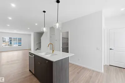 Interior photo 4 of 5735 Hawthorn CM SW SW