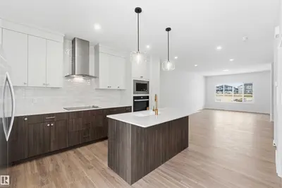 Interior photo 1 of 5735 Hawthorn CM SW SW