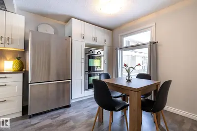 Interior photo 2 of 3859 85 ST NW