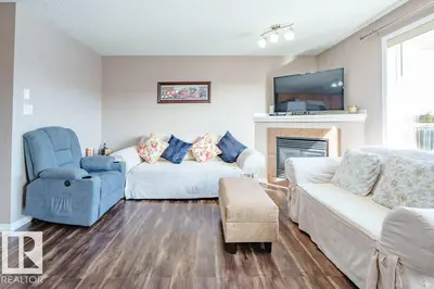 Interior photo 4 of 2887 23 ST NW