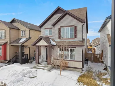 Interior photo 2 of 1708 62 ST SW