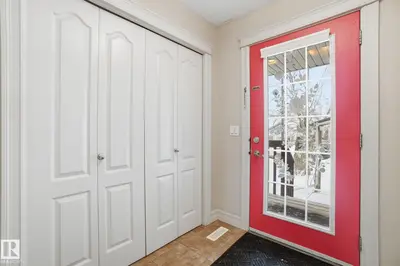 Interior photo 4 of 2424 CASSELMAN CR SW