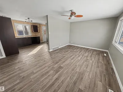 Interior photo 2 of 5010 48 AV