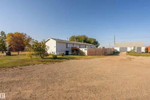 5034 50 street, Fort Kent - $199,900