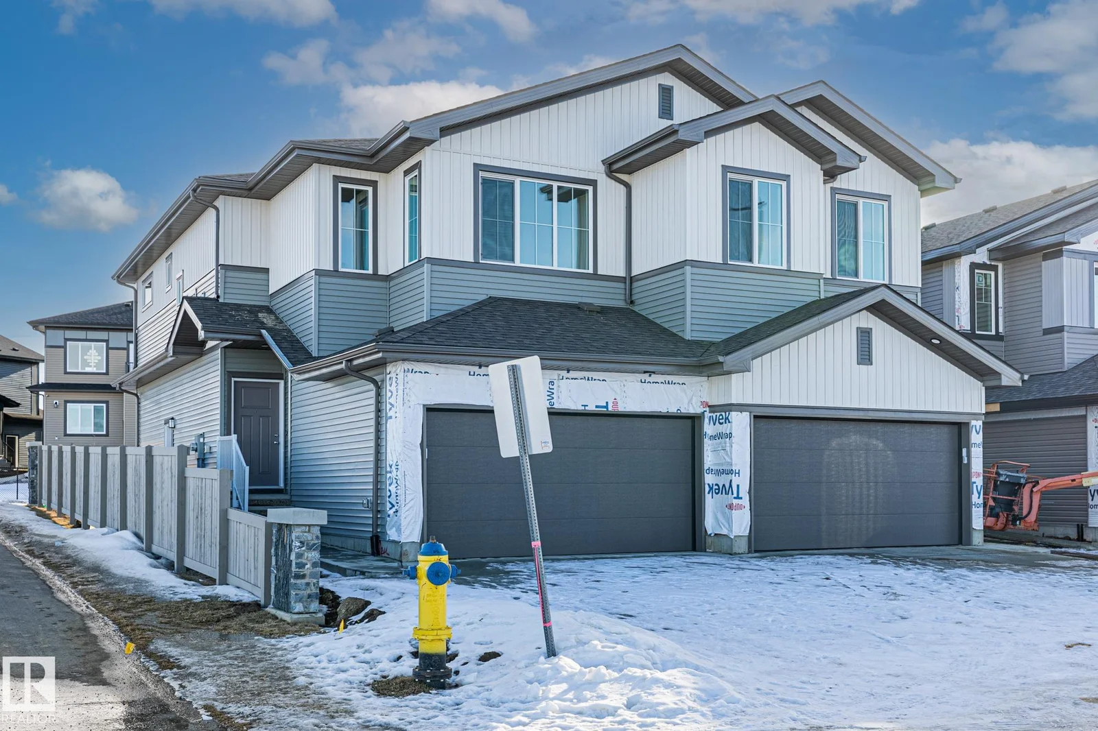 144 Honeysuckle GR, Leduc - 4 bedroom Duplex for sale