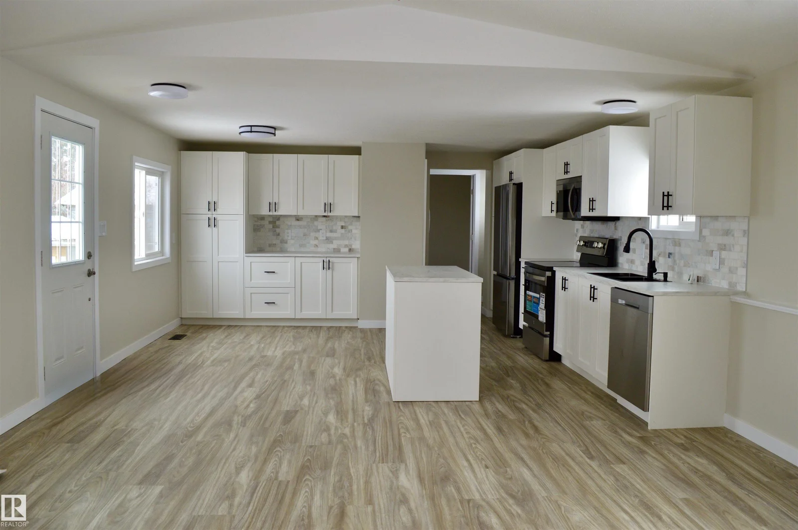 735 Parkland Brook, Rural Parkland County - 3 bedroom Single Family Residence for sale